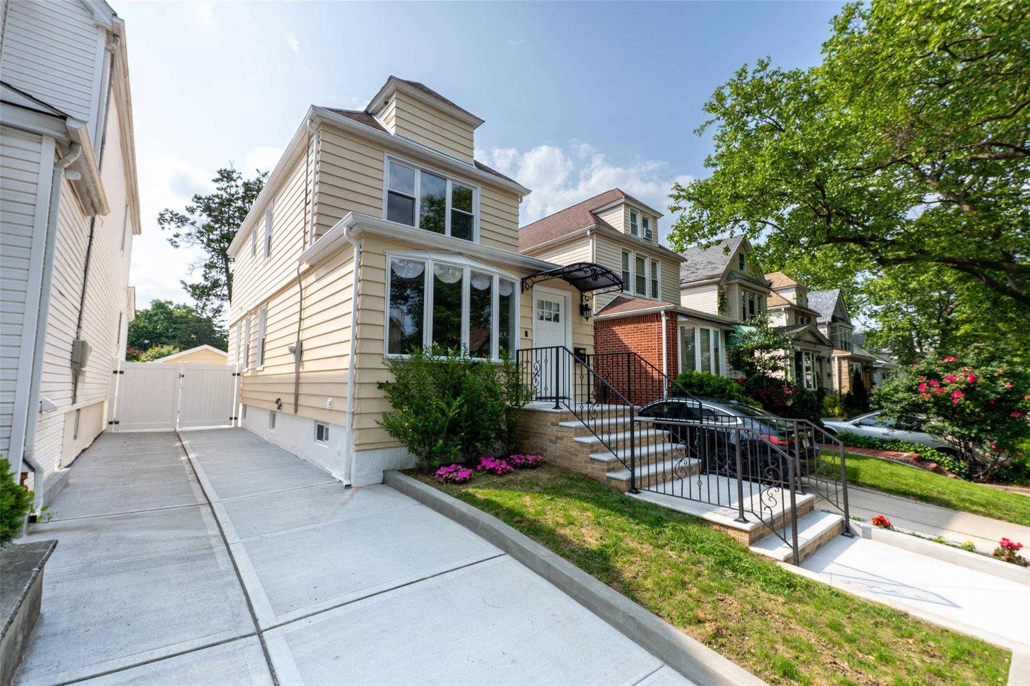 Forest Hills, NY 11375,9009 69th AVE