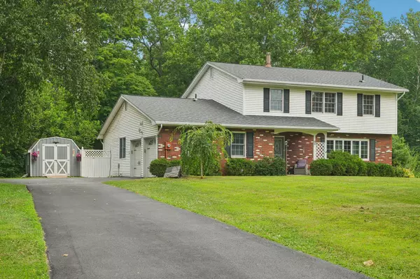Warwick, NY 10990,15 Bradner DR