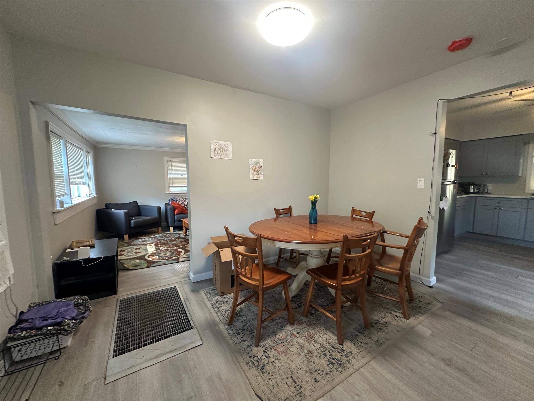 Glen Cove, NY 11542,8 Valentine AVE