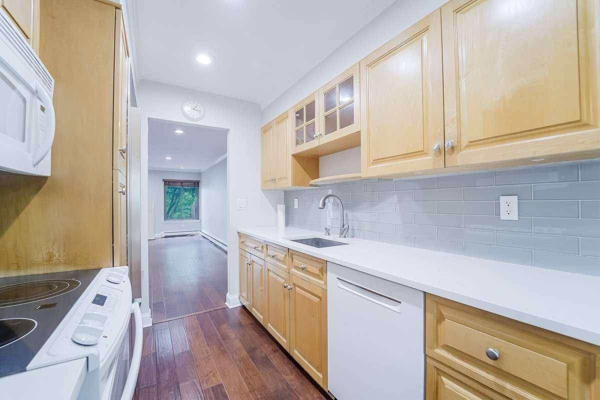 Rye Brook, NY 10573,13 Bayberry LN