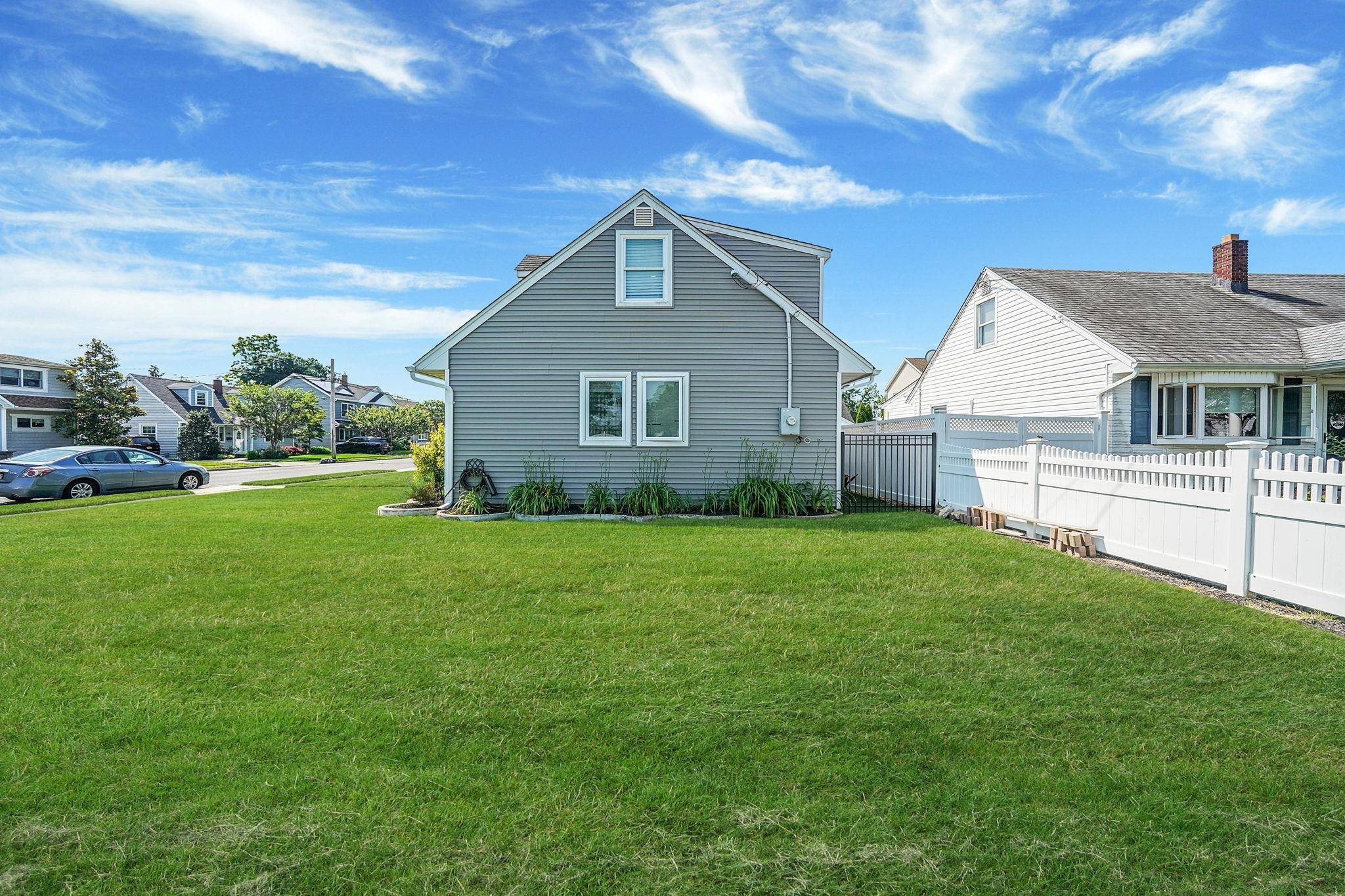 Bellmore, NY 11710,902 Sunrise AVE