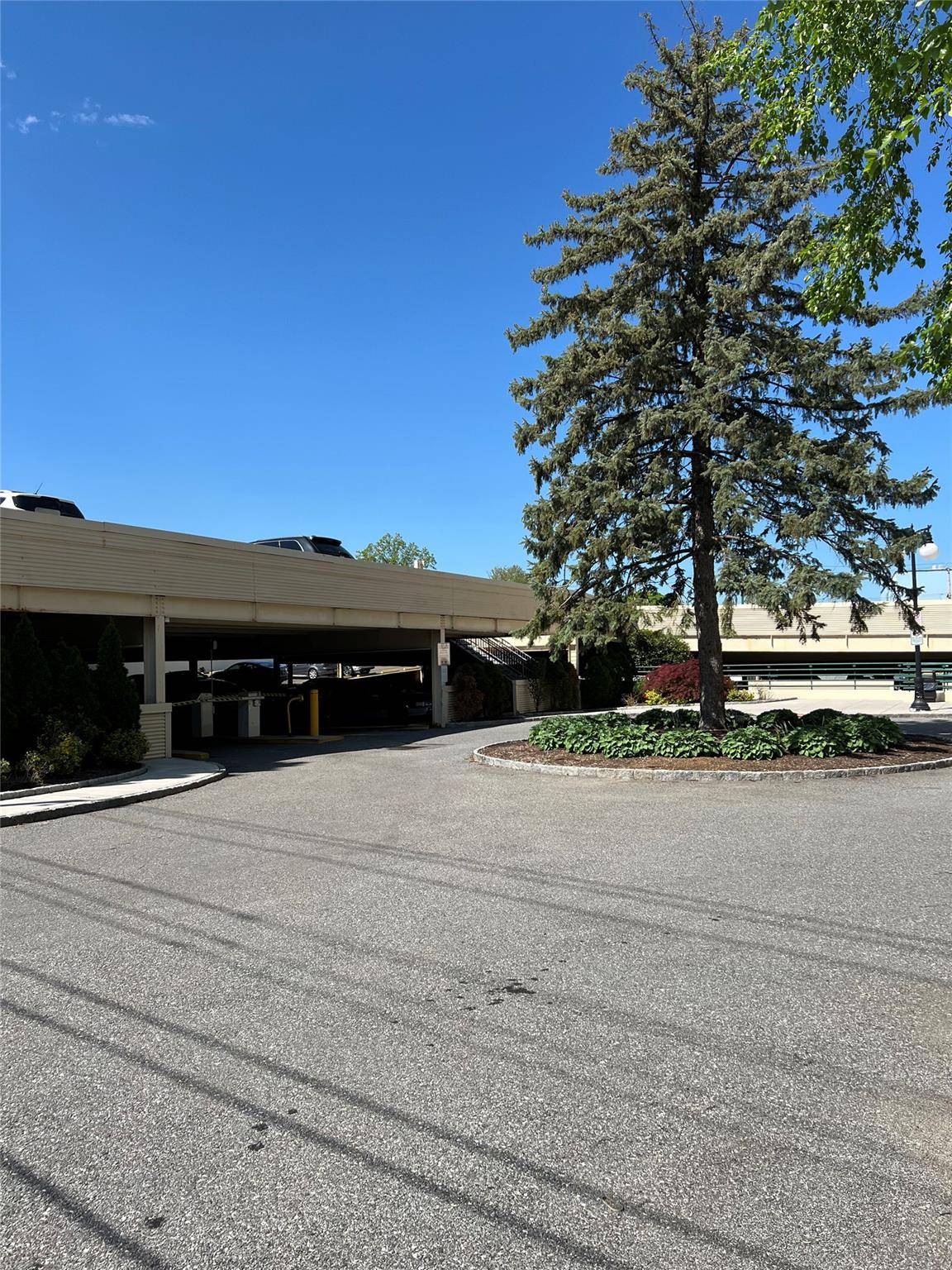 Port Chester, NY 10573,1 Landmark, #225 SQ #225