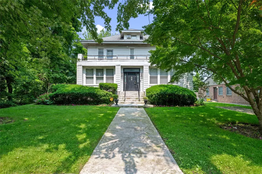 1020 New McNeil AVE, Lawrence, NY 11559