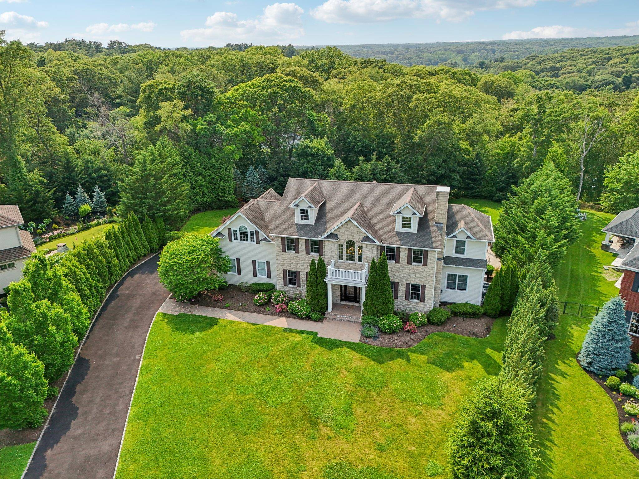 Saint James, NY 11780,4 Celestial CT