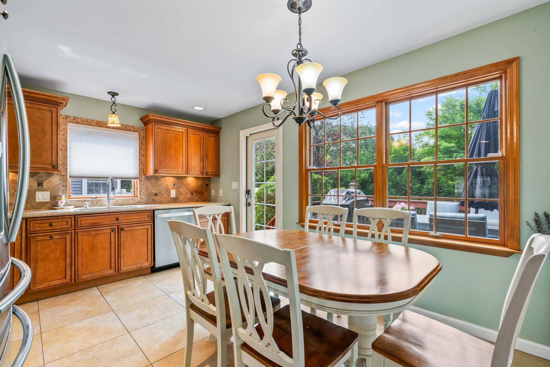 Huntington Station, NY 11746,20 Leeds ST