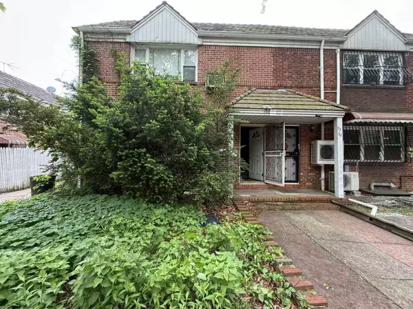 7334 199th ST, Fresh Meadows, NY 11366