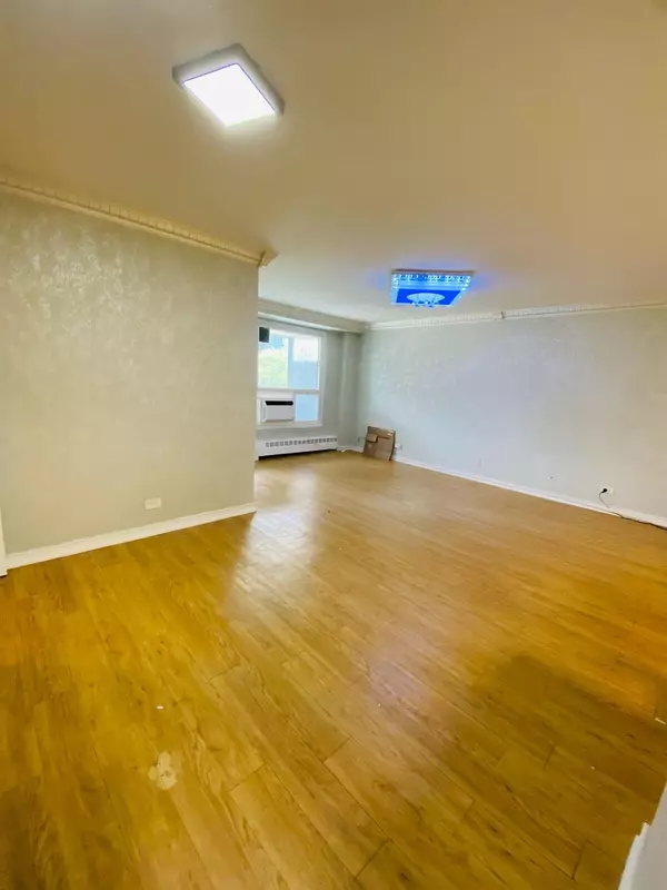 Rego Park, NY 11374,97-40 62 DR #7J
