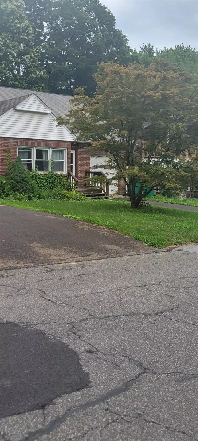 Highland, NY 12528,26 North RD #2