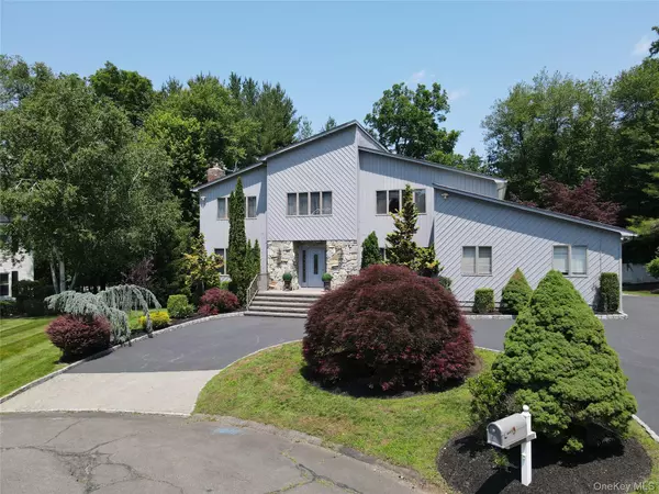 48 Snowdrop DR, New City, NY 10956