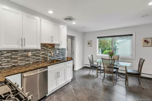 Plainview, NY 11803,185 Harvard DR