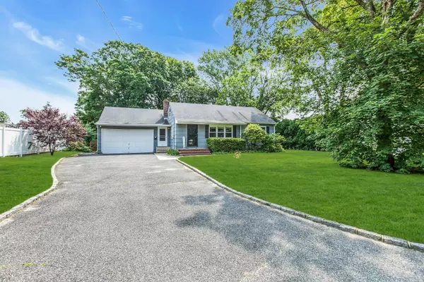 1357 N Windsor AVE, Bay Shore, NY 11706