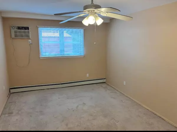 East Meadow, NY 11554,1701 Karen LN