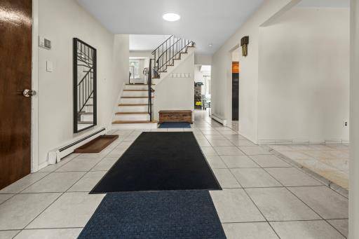 Huntington, NY 11743,61 Sherwood CT