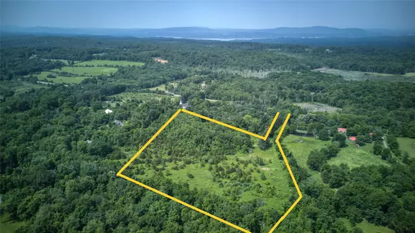 Rhinebeck, NY 12572,355 Wurtemburg RD