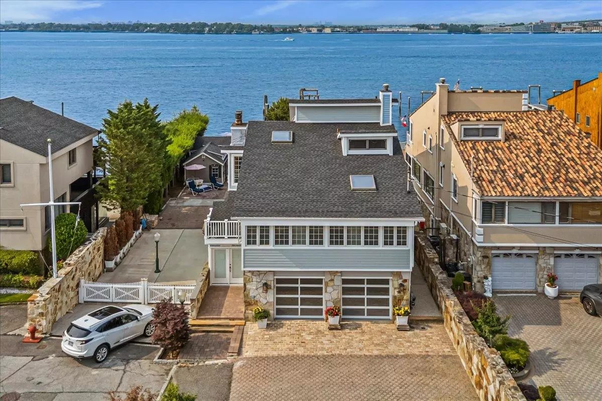 Whitestone, NY 11357,15445 Riverside DR