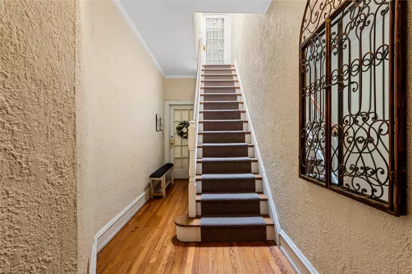 Woodside, NY 11377,4204 64th ST