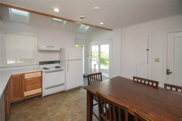 New Paltz, NY 12561,38 Plattekill AVE