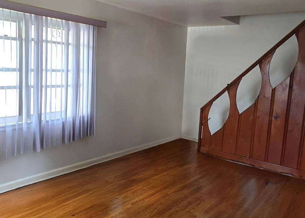 Elmont, NY 11003,734 Dauntless Pkwy