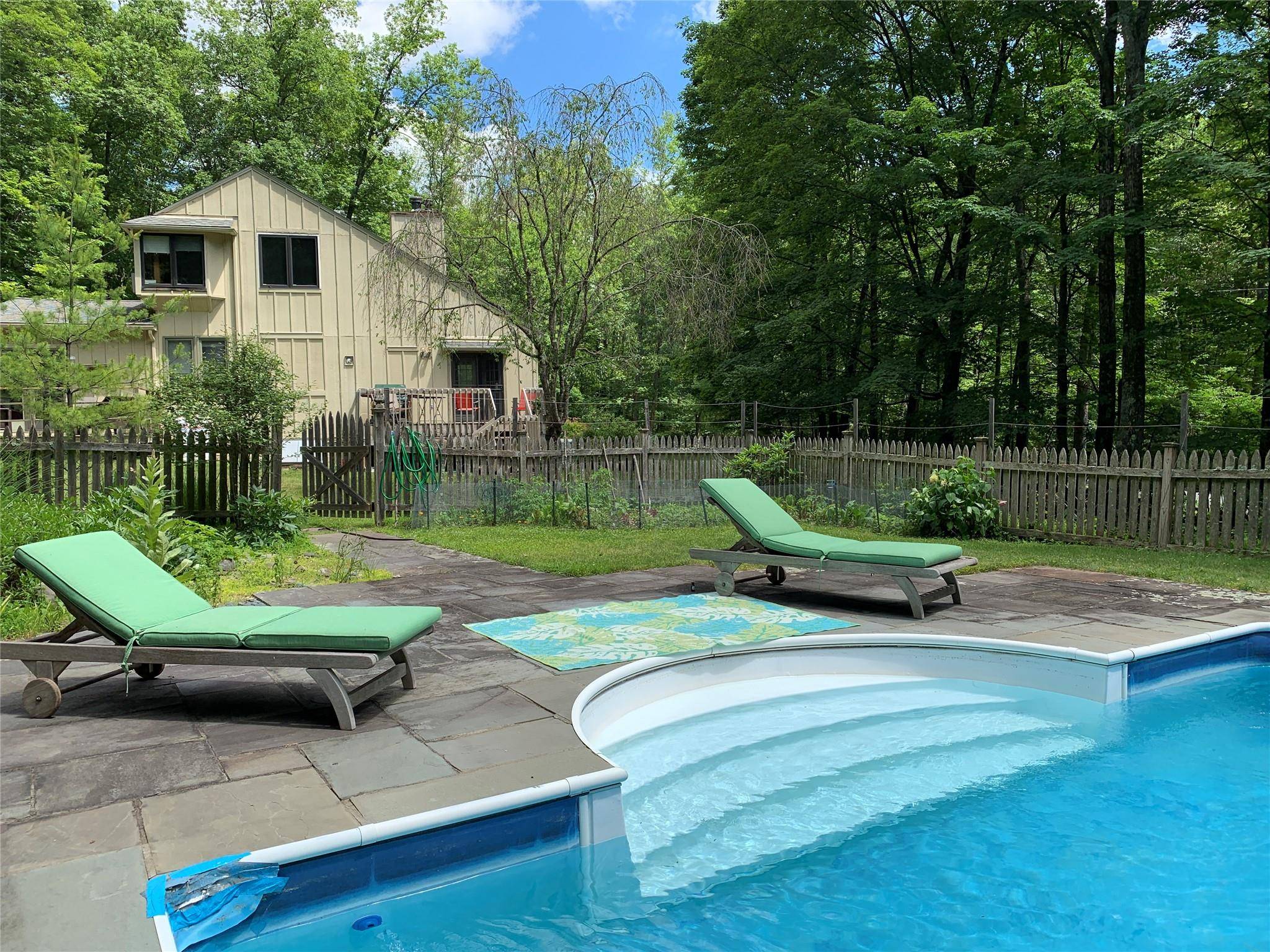 Woodstock, NY 12498,48 Cooper Hollow