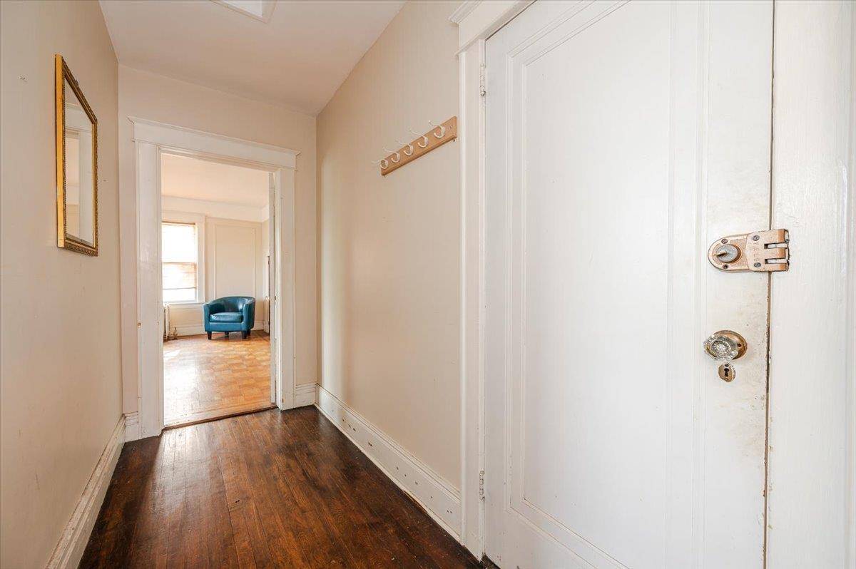 Bronx, NY 10469,2312 Morgan AVE