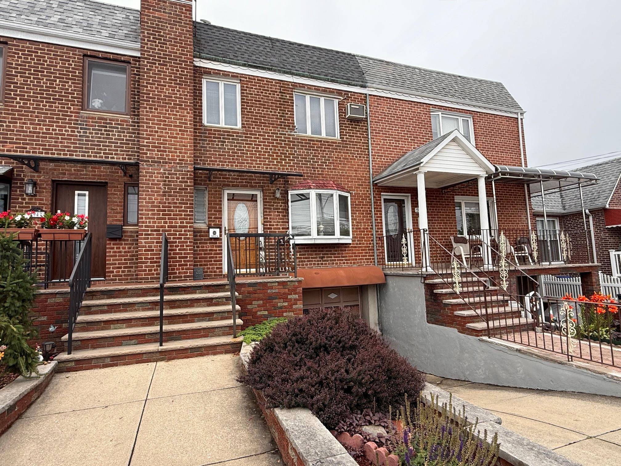 59-47 69th LN #A, Maspeth, NY 11378