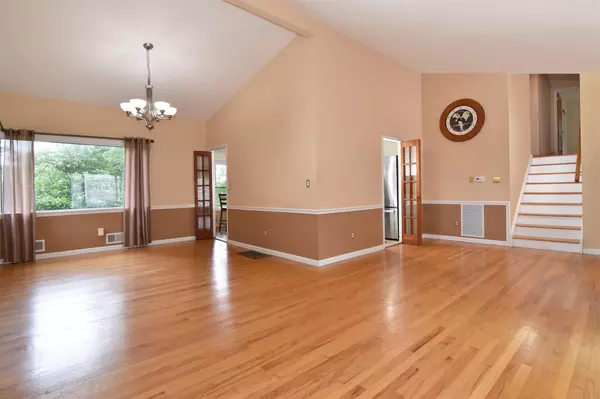 White Plains, NY 10607,38 Balmoral CRES