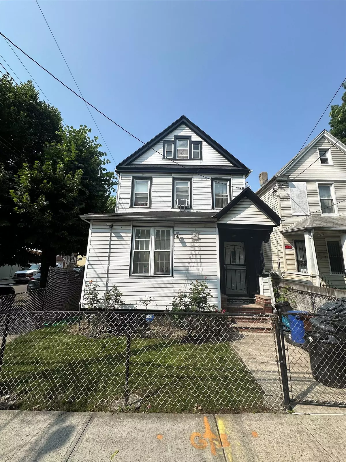 Jamaica, NY 11435,10650 Waltham ST