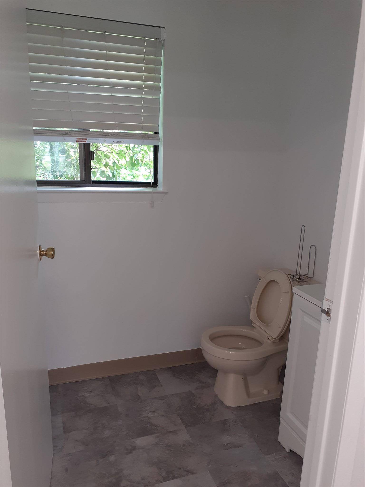 Chester, NY 10918,11 West AVE #2