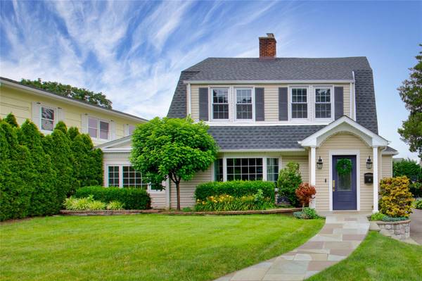 49 George ST, Manhasset, NY 11030
