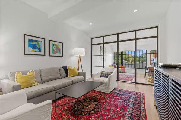 Bronxville, NY 10708,100 Pondfield RD #2B
