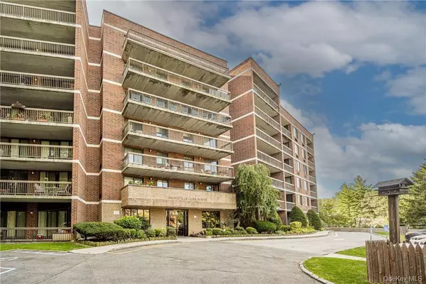 1374 Midland AVE #PH07, Bronxville, NY 10708