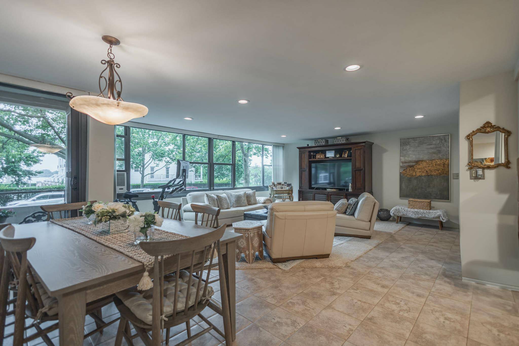 Beechhurst, NY 11357,166-35 9th AVE #2C