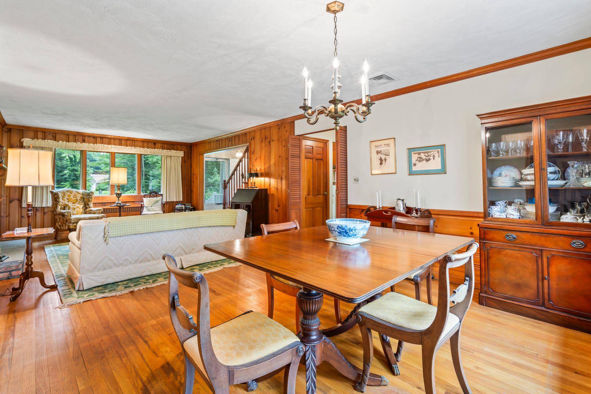 Cold Spring Harbor, NY 11724,27 East Woods DR