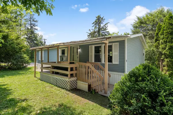 6 Sparrow ST, Newburgh, NY 12550