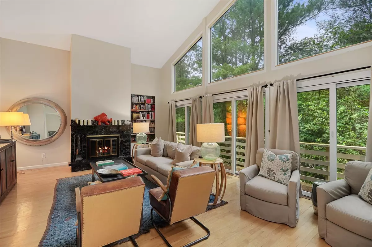 Rye Brook, NY 10573,16 Talcott RD
