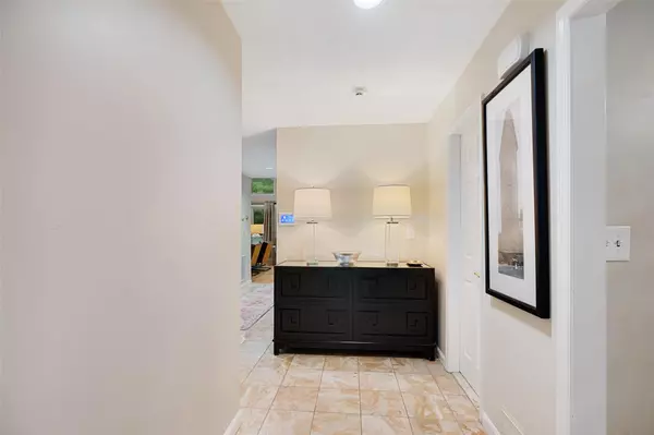 Rye Brook, NY 10573,16 Talcott RD
