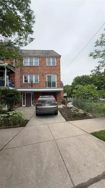 232-04 88 AVE, Queens Village, NY 11427