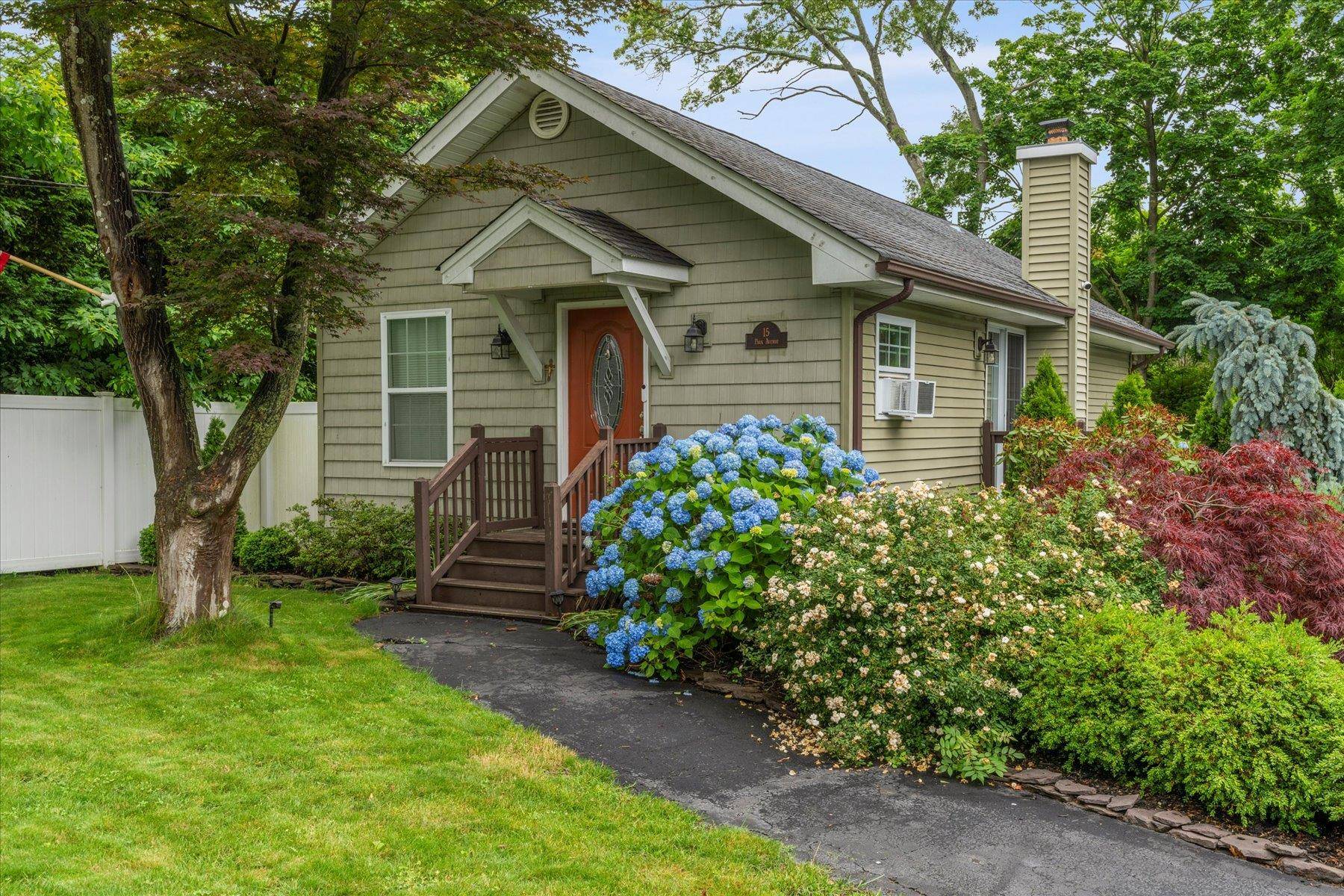 15 Park AVE, Nesconset, NY 11767