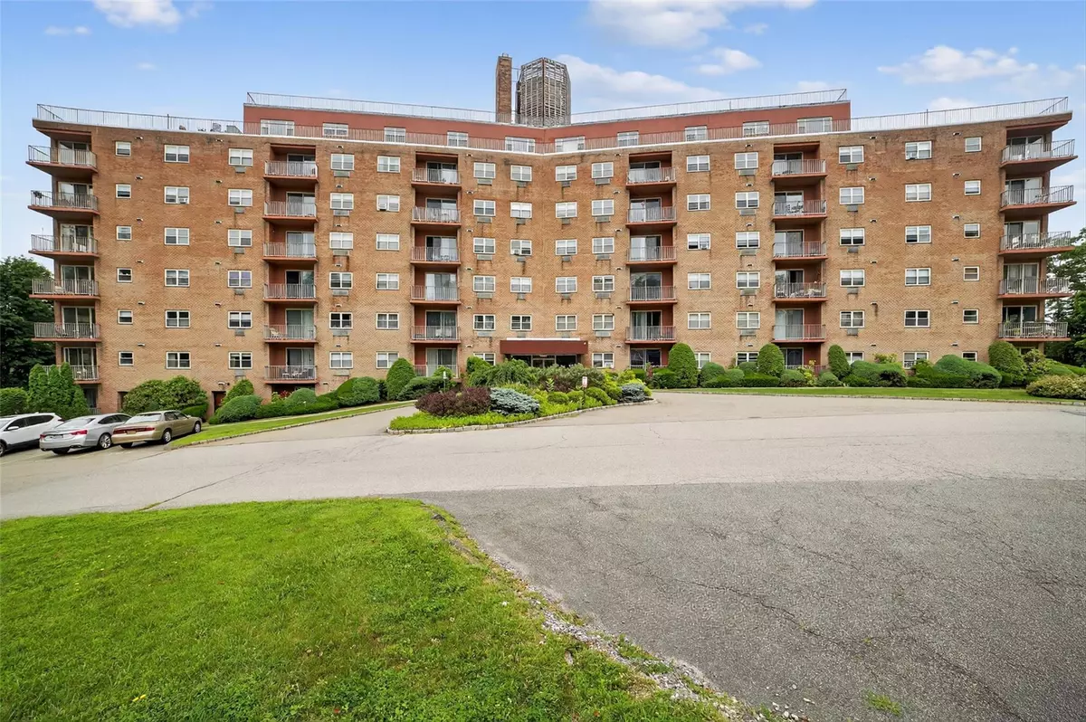 Peekskill, NY 10566,1 Lakeview DR #6R