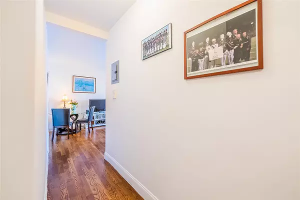 Woodside, NY 11377,6109 39th AVE #J3