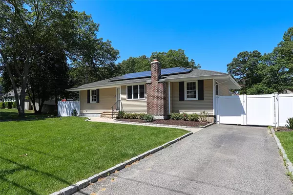 Centereach, NY 11720,62 S Howell AVE