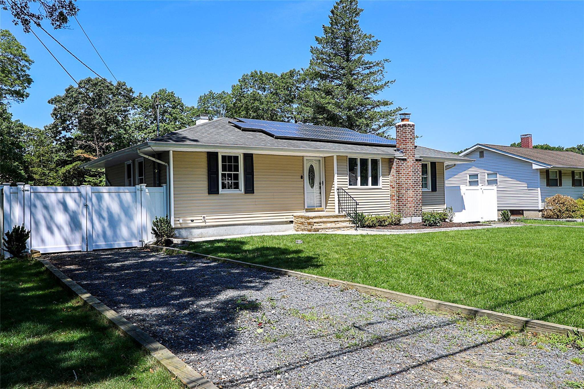Centereach, NY 11720,62 S Howell AVE