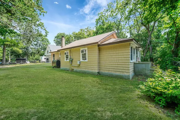 Mastic, NY 11950,27 Dana AVE