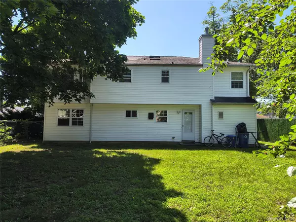 Uniondale, NY 11553,1056 E Arthur ST