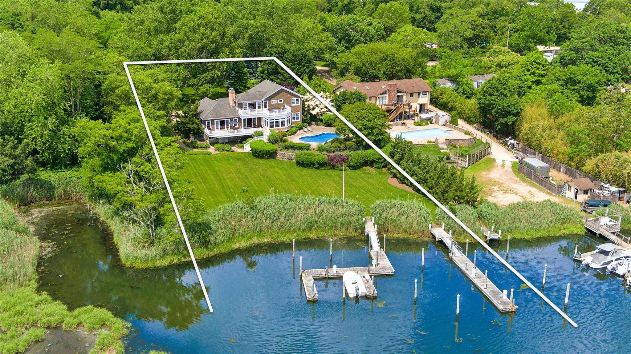 Aquebogue, NY 11931,40 Overlook Drive