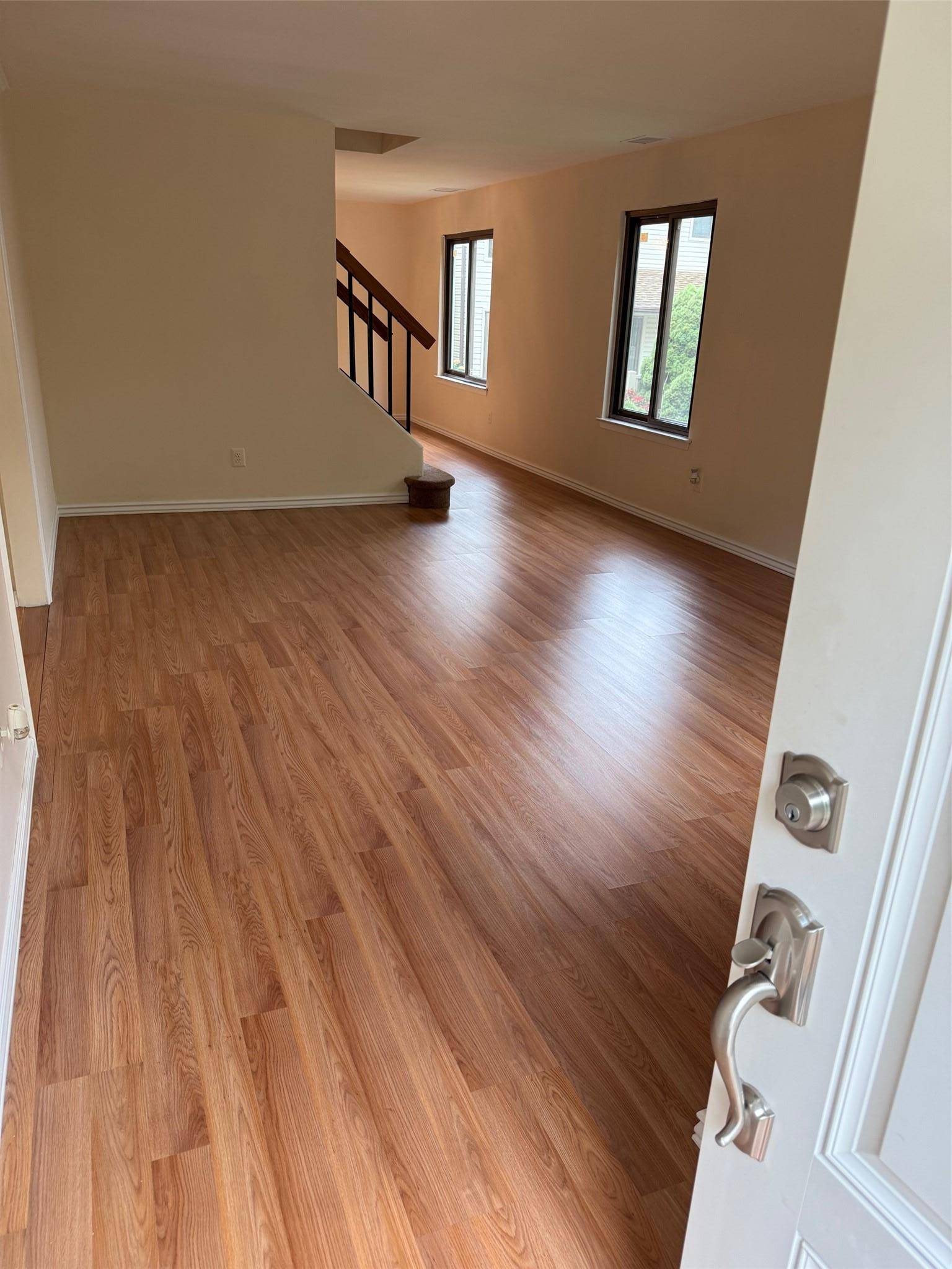 Coram, NY 11727,1012 Skyline DR