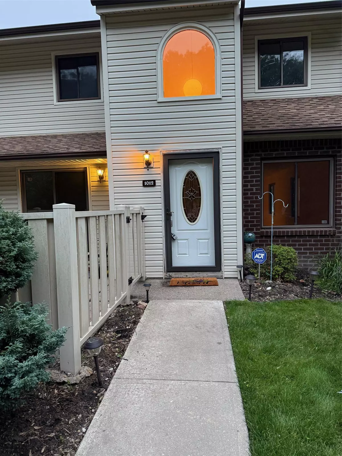 Coram, NY 11727,1012 Skyline DR