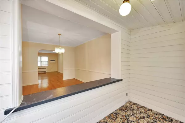 Fresh Meadows, NY 11366,7331 174th ST