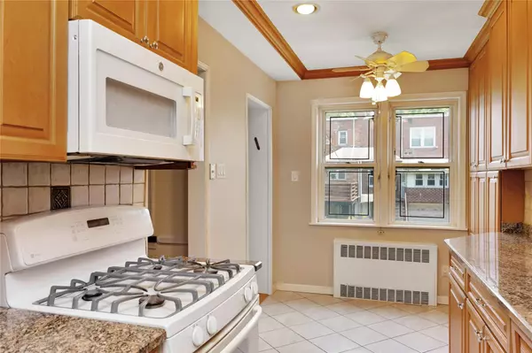 Fresh Meadows, NY 11366,7331 174th ST