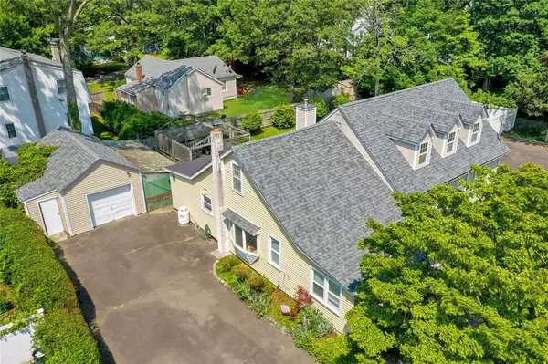 Mastic Beach, NY 11951,178 Magnolia DR